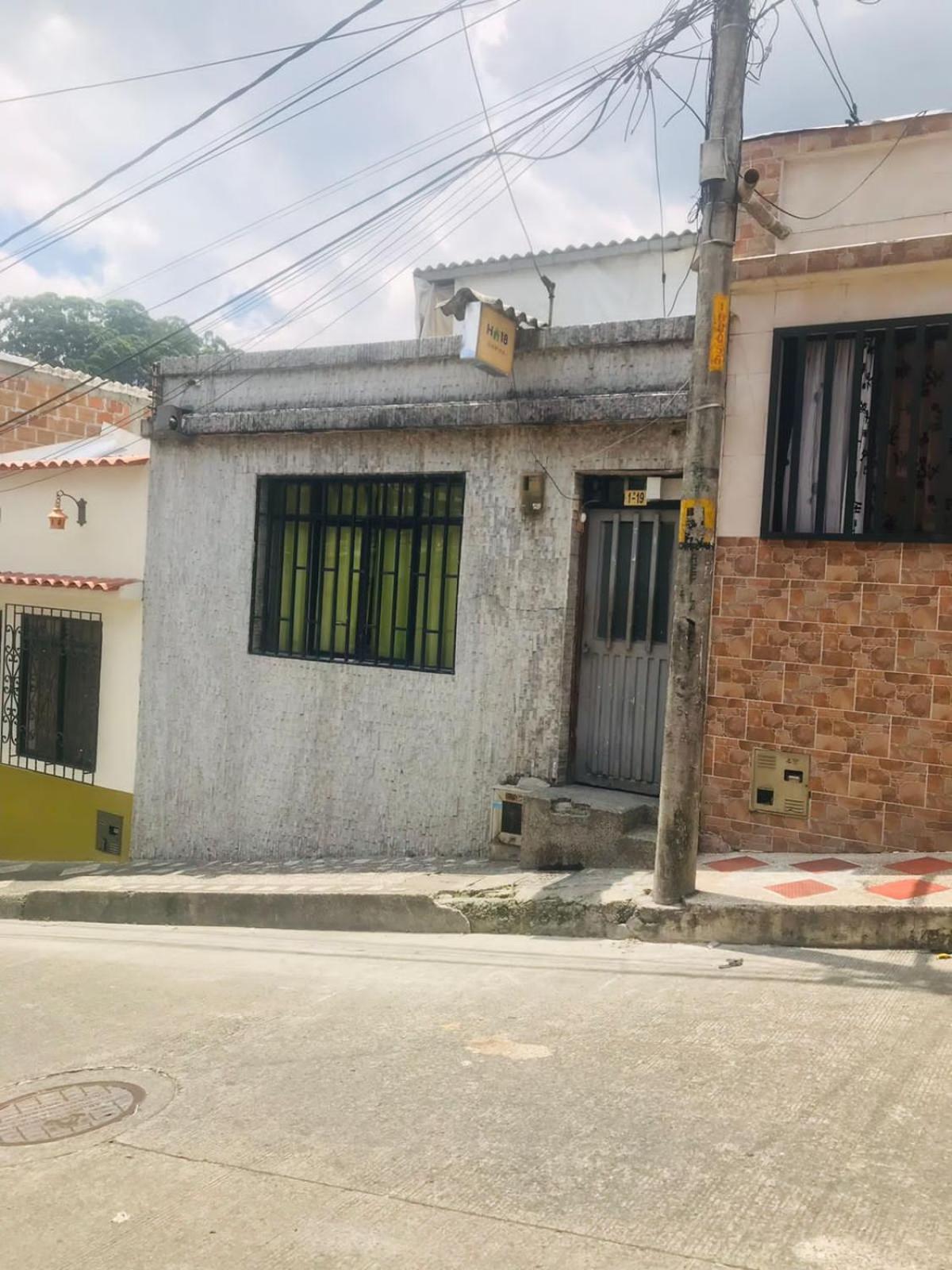 Hostal La 18 Pereira Esterno foto